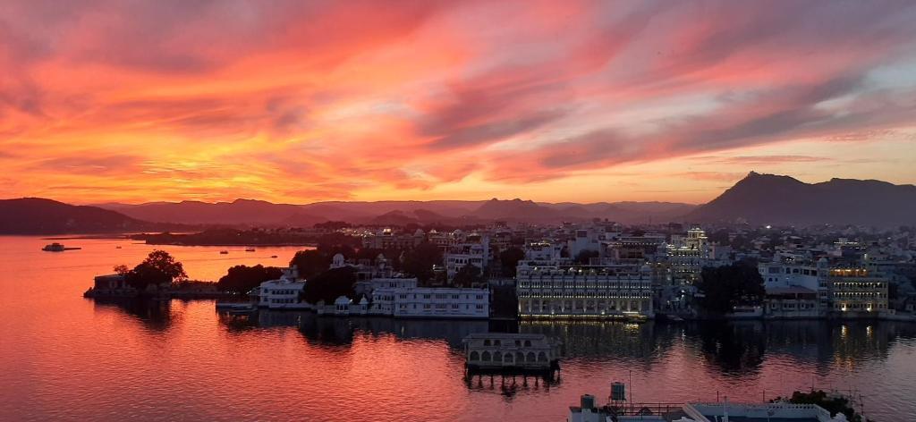 Udaipur Lake Pichola