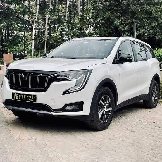 Hire Mahindra XUV